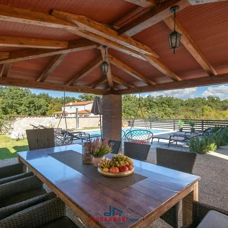 Jana 1 Comfortable Hotel 3*
